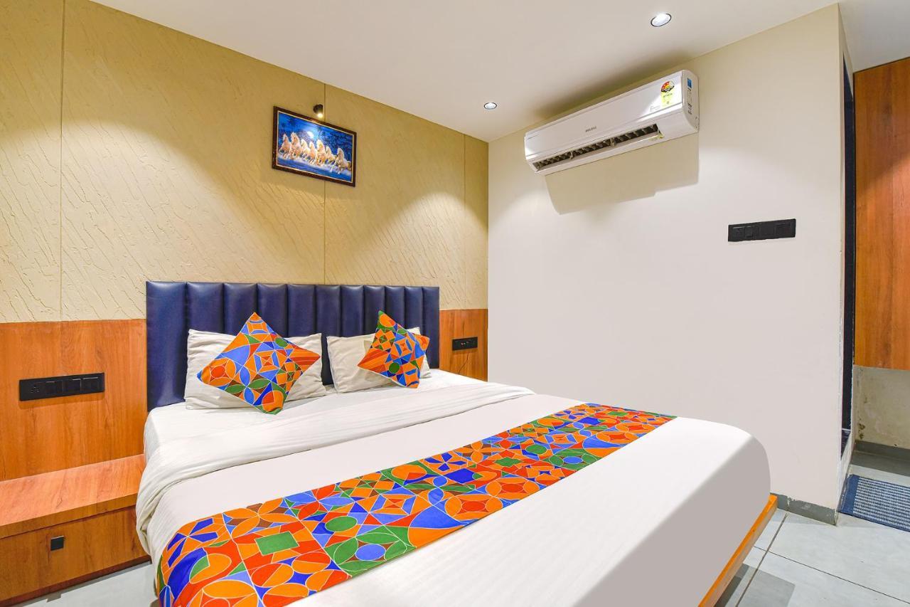 Fabhotel Udhna Inn, Near Udhna Junction Сурат Экстерьер фото