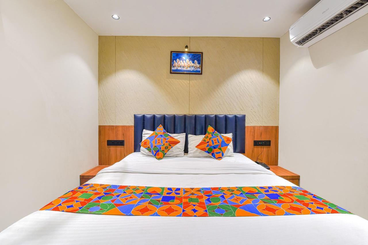 Fabhotel Udhna Inn, Near Udhna Junction Сурат Экстерьер фото