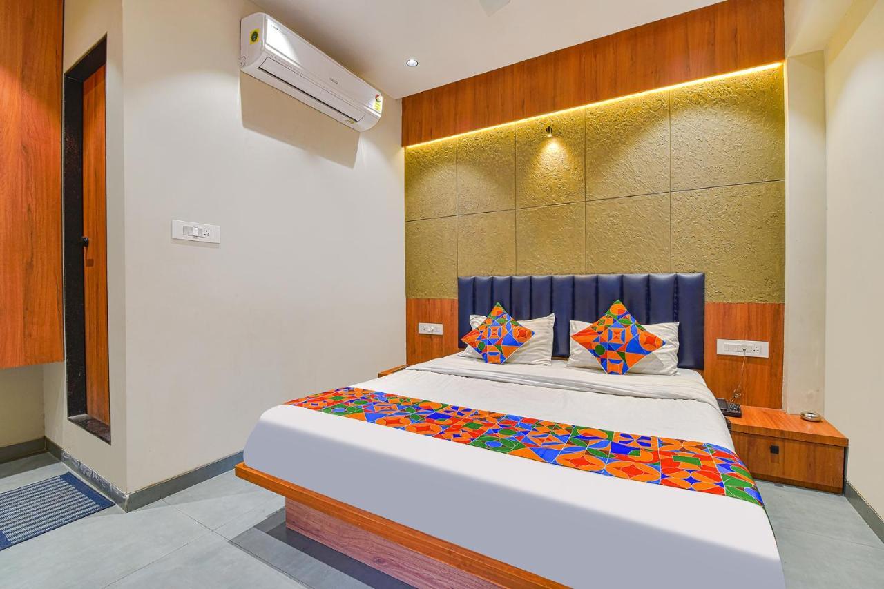 Fabhotel Udhna Inn, Near Udhna Junction Сурат Экстерьер фото
